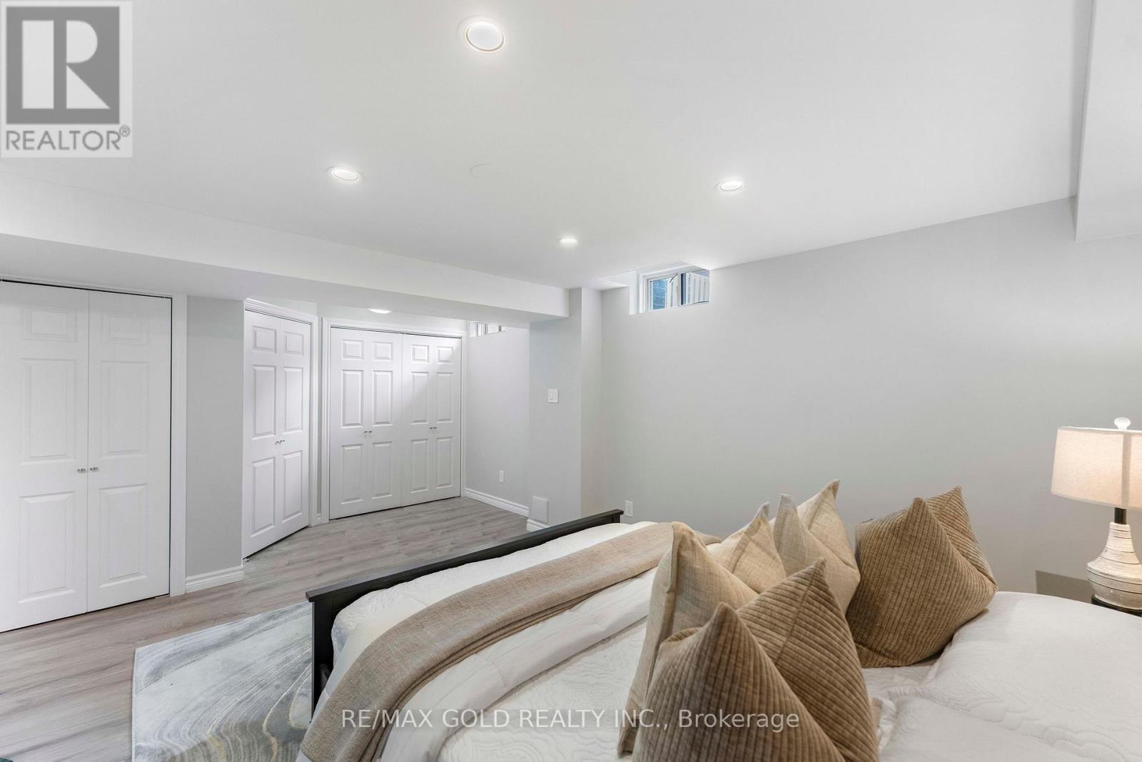 912 Delgado Drive, Mississauga, Ontario  L5V 2S4 - Photo 28 - W12881764