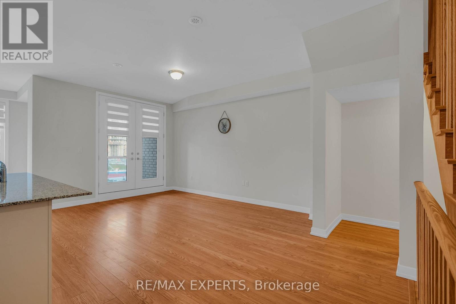 34 Dandara Gate, Vaughan, Ontario  L4L 0B6 - Photo 12 - N12993506