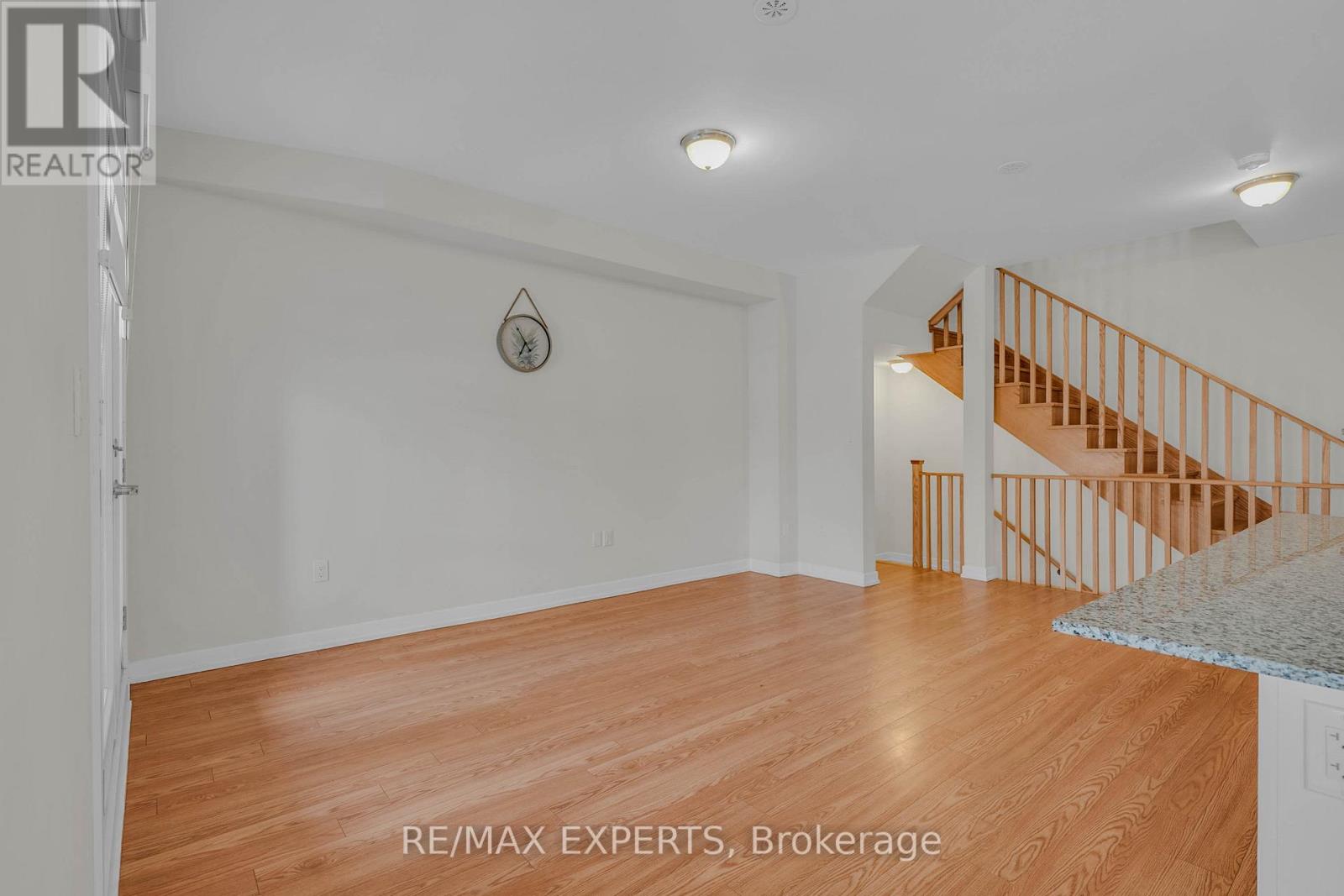 34 Dandara Gate, Vaughan, Ontario  L4L 0B6 - Photo 13 - N12993506