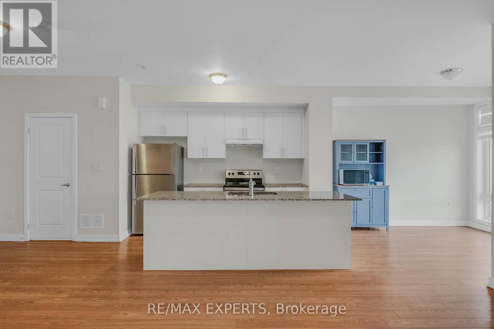 34 Dandara Gate, Vaughan, Ontario  L4L 0B6 - Photo 14 - N12993506