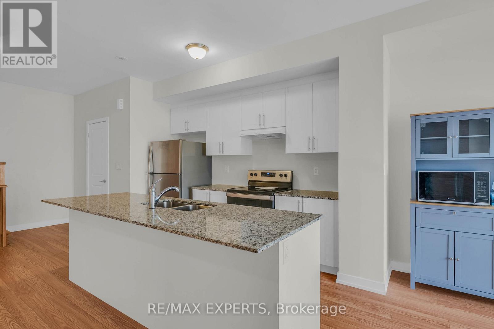 34 Dandara Gate, Vaughan, Ontario  L4L 0B6 - Photo 16 - N12993506