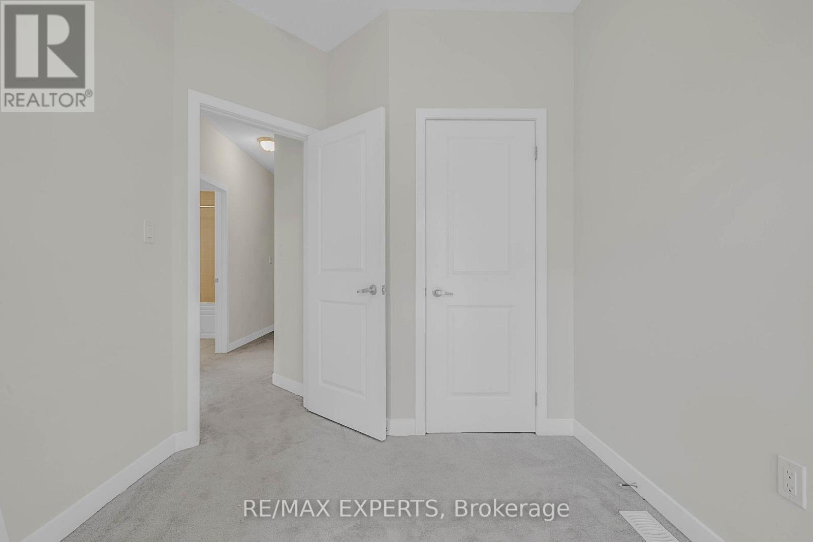 34 Dandara Gate, Vaughan, Ontario  L4L 0B6 - Photo 31 - N12993506