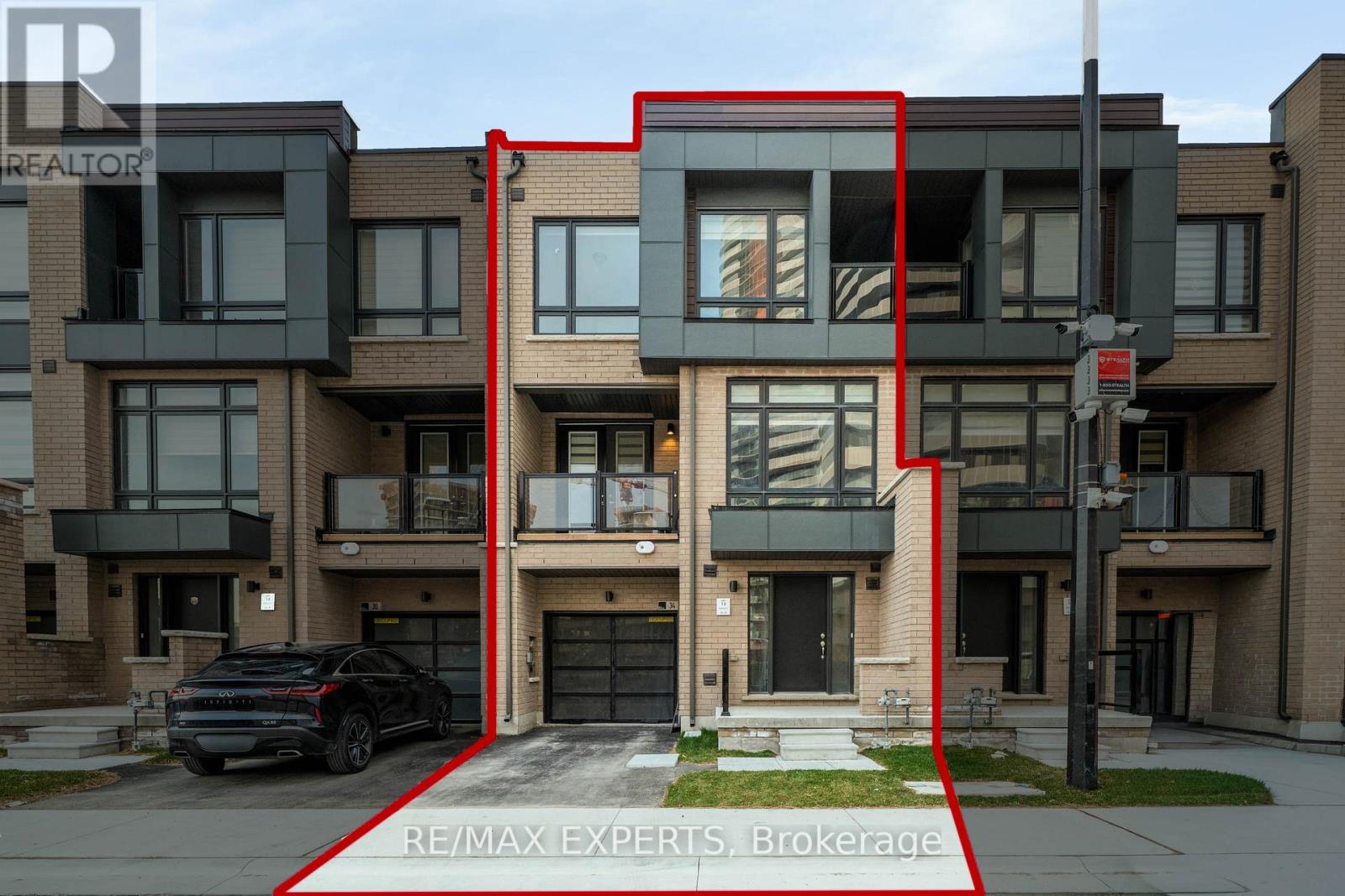 34 Dandara Gate, Vaughan, Ontario  L4L 0B6 - Photo 4 - N12993506