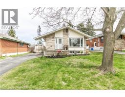 11 CARWYN Crescent, Hamilton, Ontario