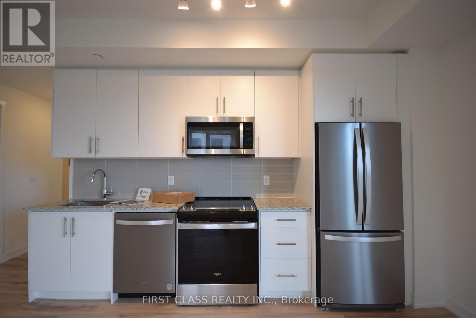 311 - 345 Wheat Boom Drive, Oakville, Ontario  L6H 7X5 - Photo 12 - W12993492