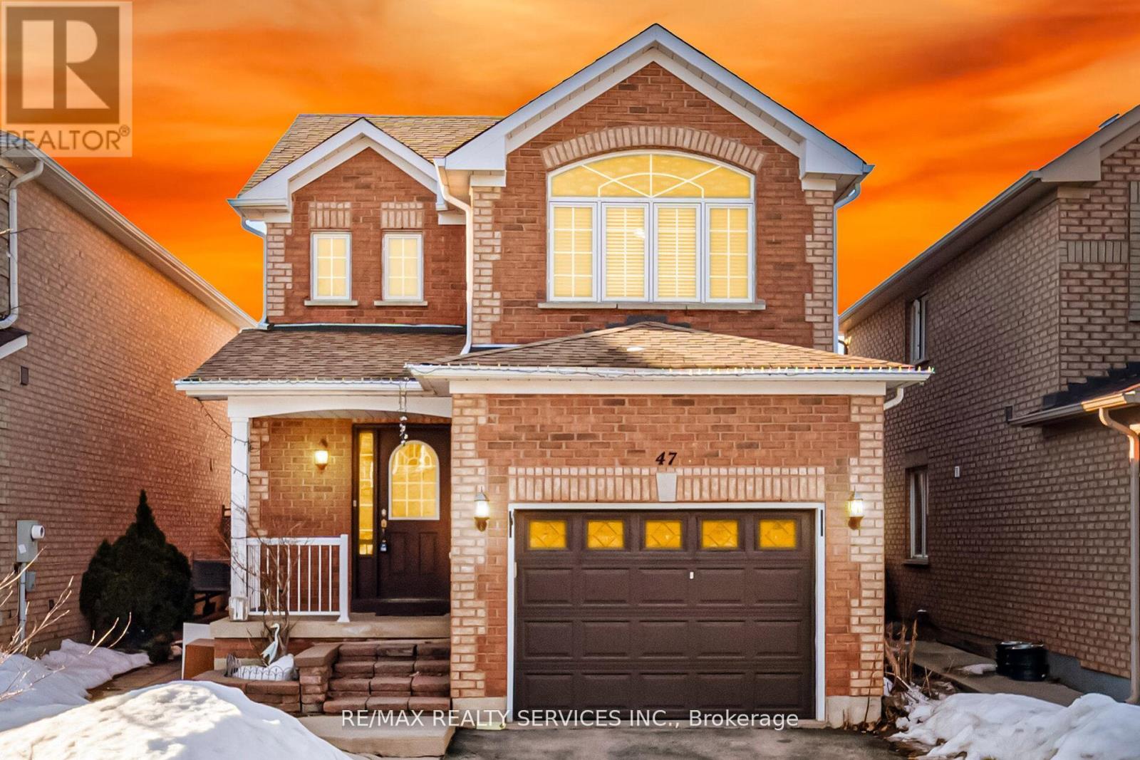 47 TWIN PINES CRESCENT, Brampton, Ontario