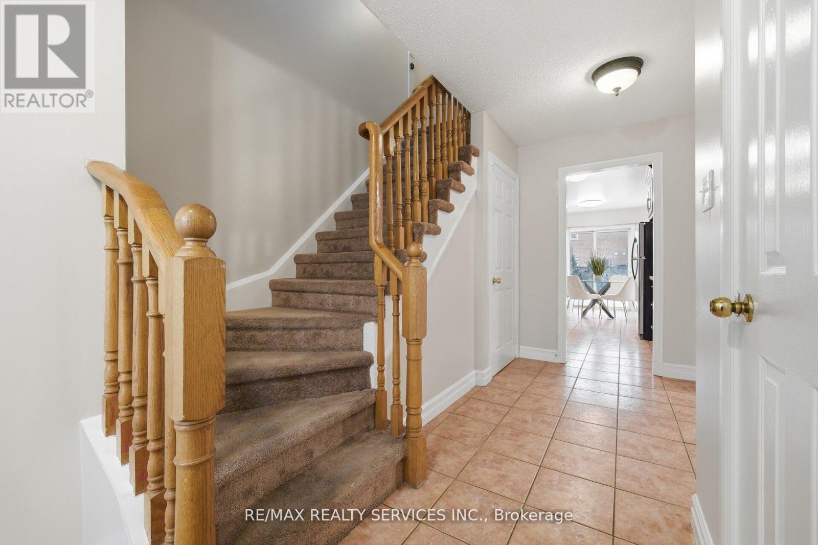 47 Twin Pines Crescent, Brampton, Ontario  L7A 1M8 - Photo 21 - W12993494