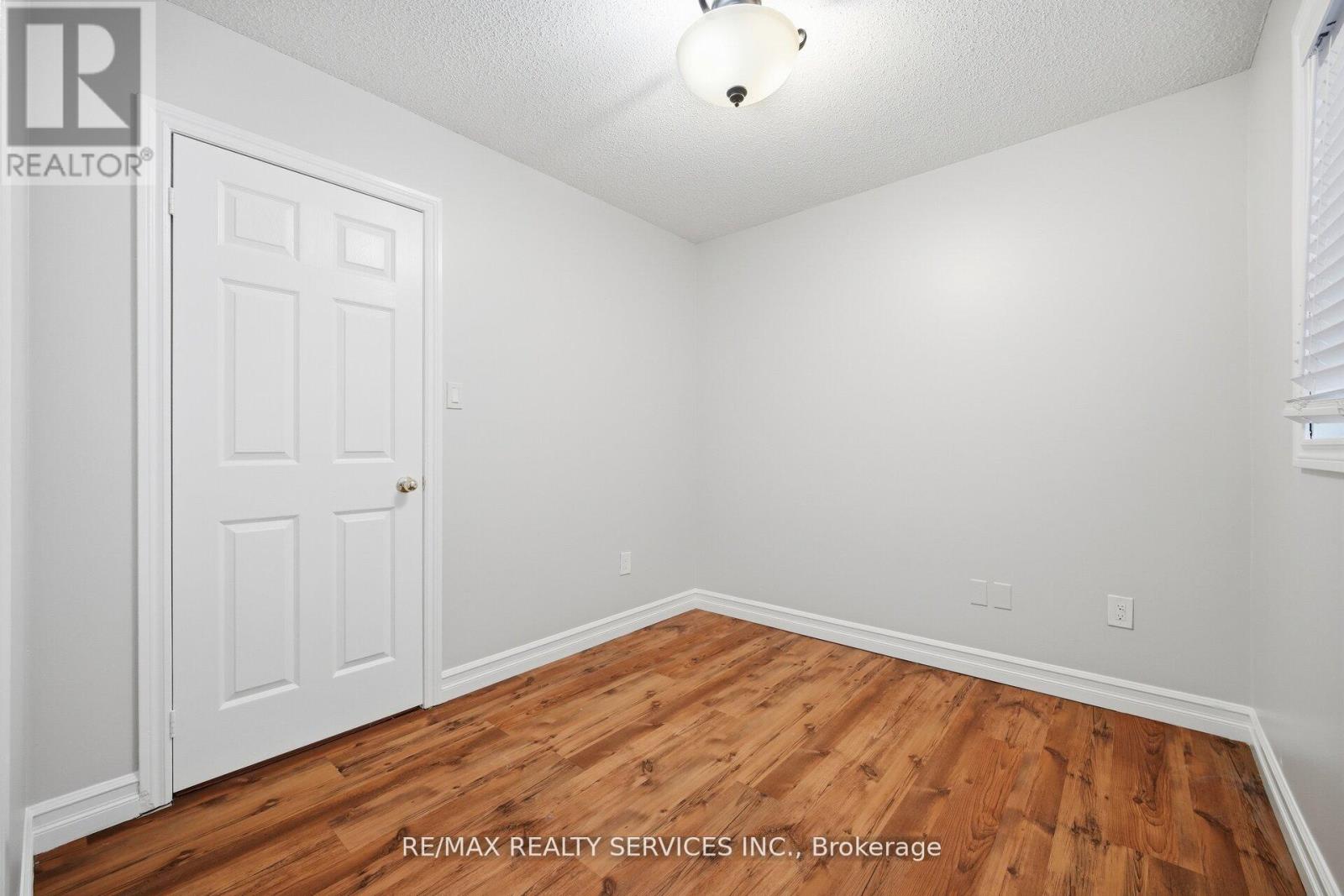 47 Twin Pines Crescent, Brampton, Ontario  L7A 1M8 - Photo 35 - W12993494