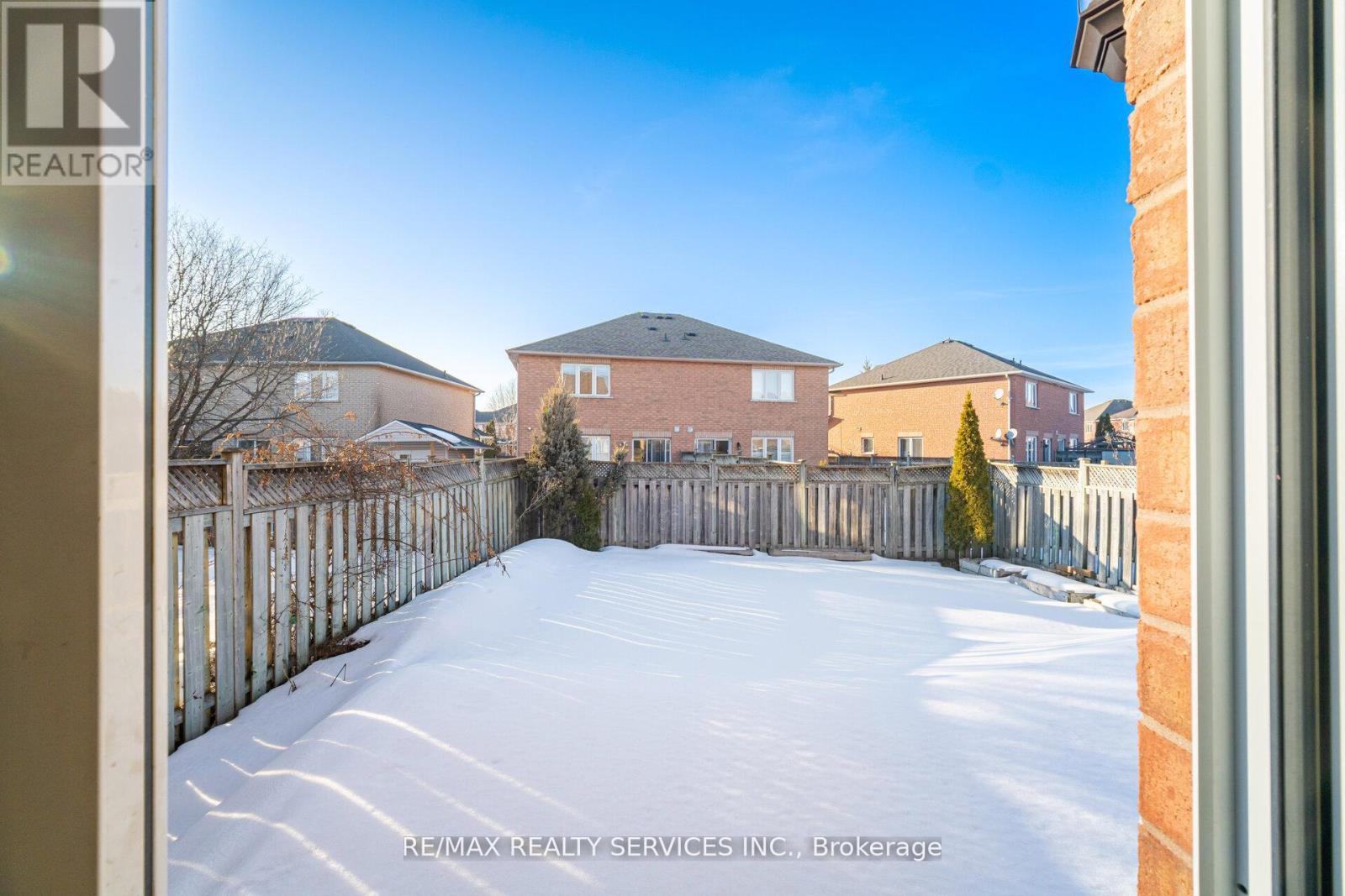 47 Twin Pines Crescent, Brampton, Ontario  L7A 1M8 - Photo 48 - W12993494