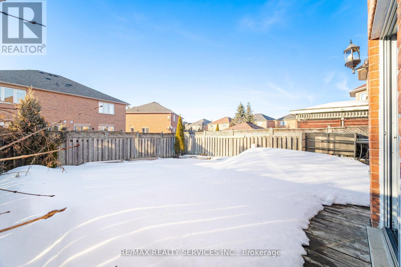 47 Twin Pines Crescent, Brampton, Ontario  L7A 1M8 - Photo 49 - W12993494