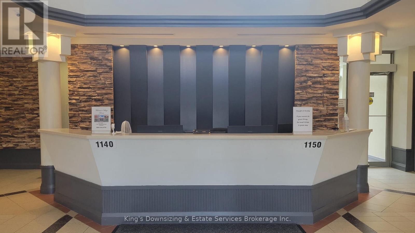 409 - 1150 Parkwest Place, Mississauga, Ontario L5E 3K4 - Photo 3 - W12993520