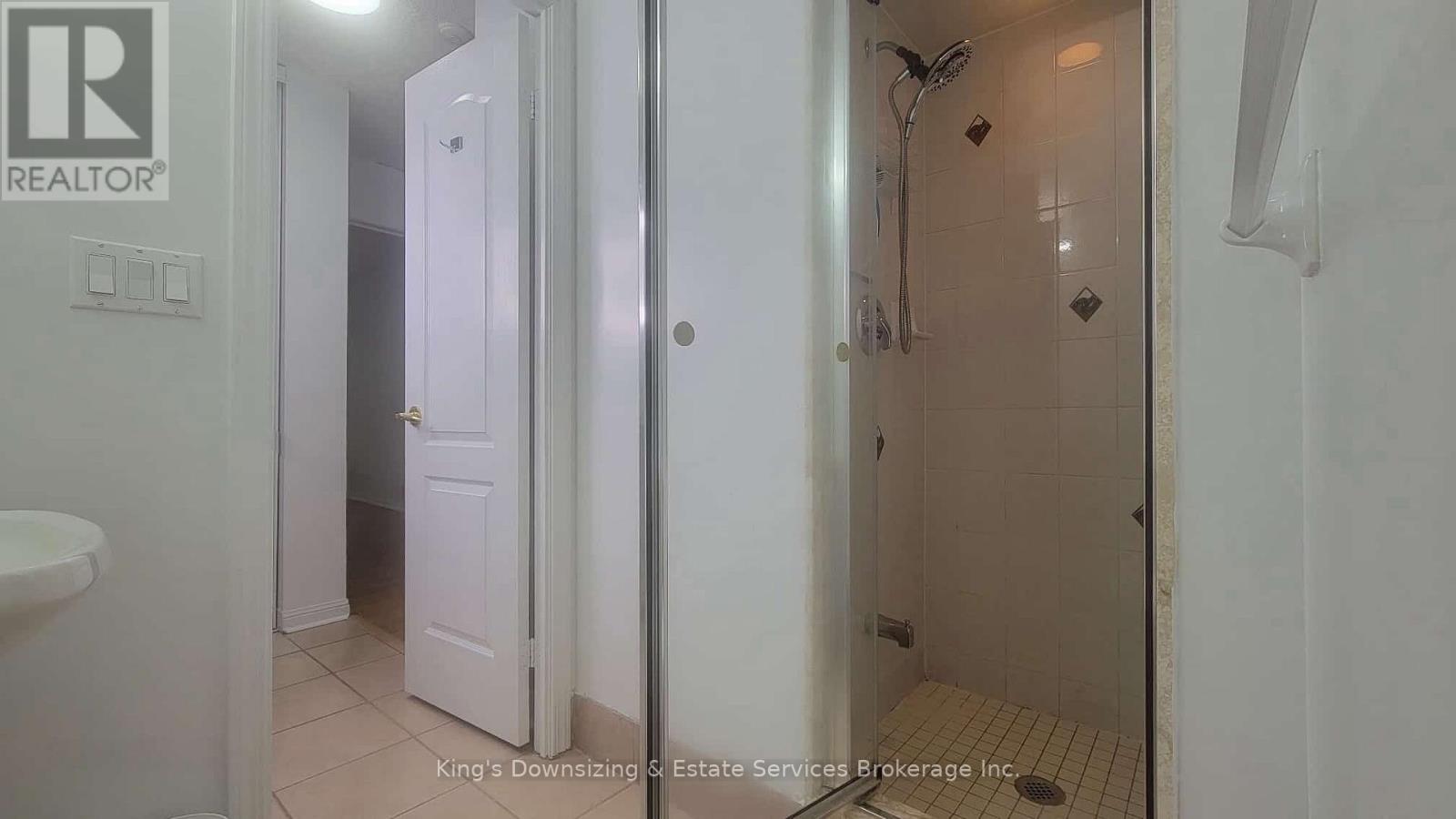 409 - 1150 Parkwest Place, Mississauga, Ontario L5E 3K4 - Photo 9 - W12993520