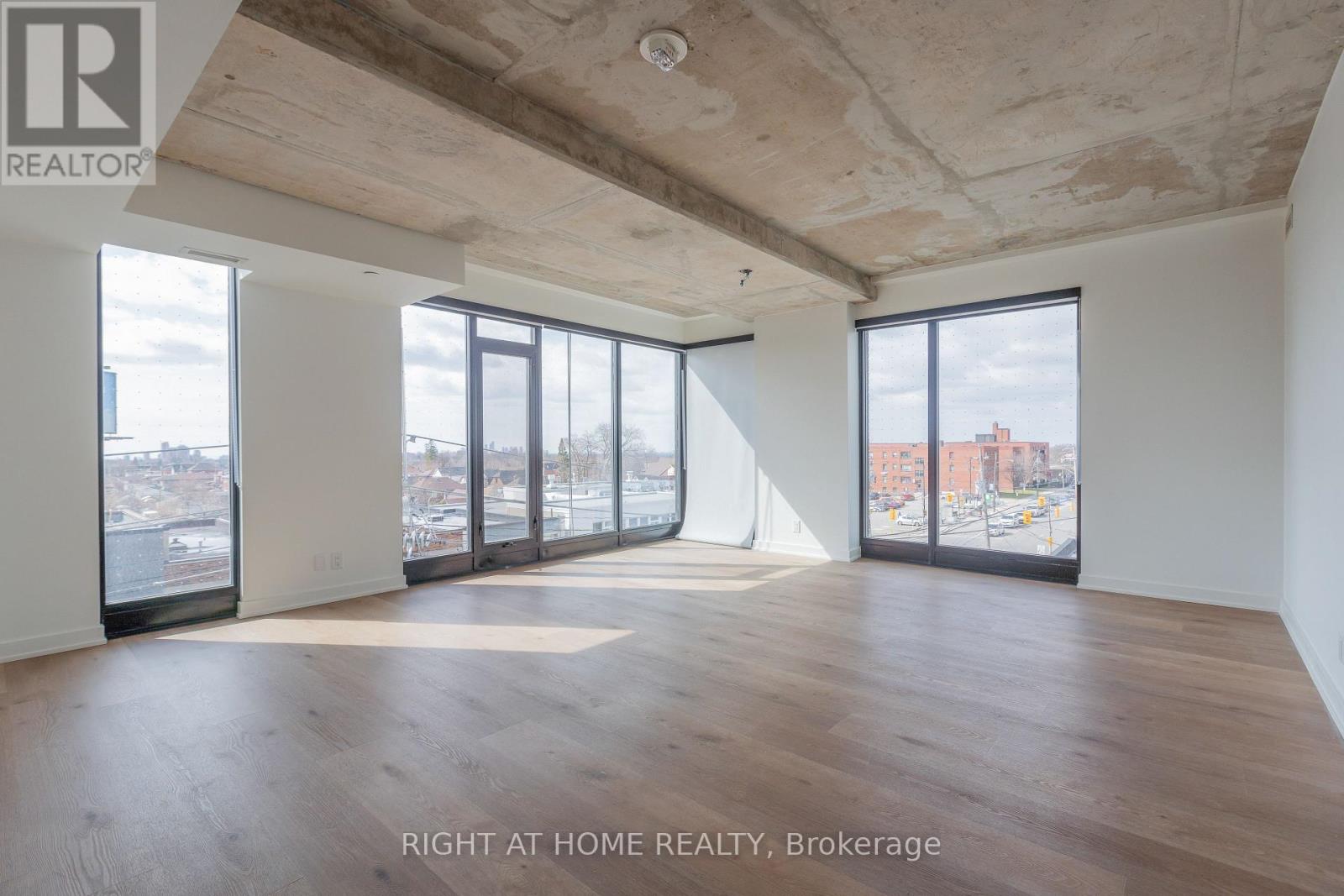 401 - 7 Fairbank Avenue W, Toronto, Ontario  M6E 3Y5 - Photo 13 - W12993524