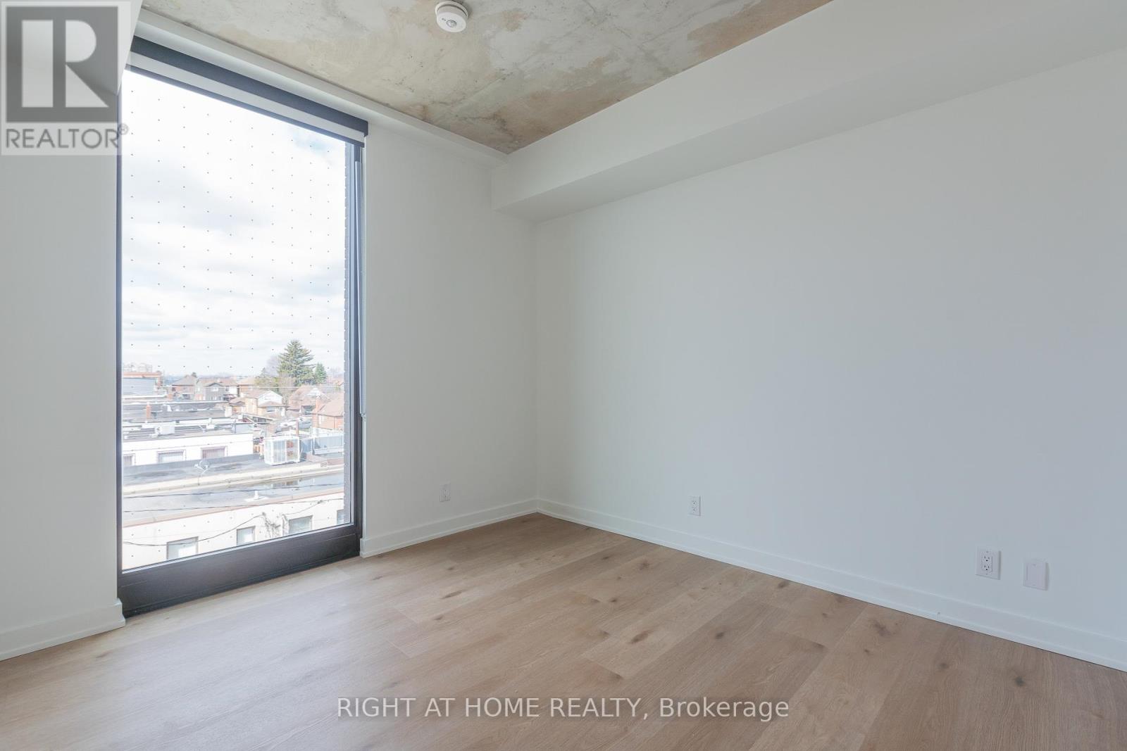 401 - 7 Fairbank Avenue W, Toronto, Ontario  M6E 3Y5 - Photo 21 - W12993524