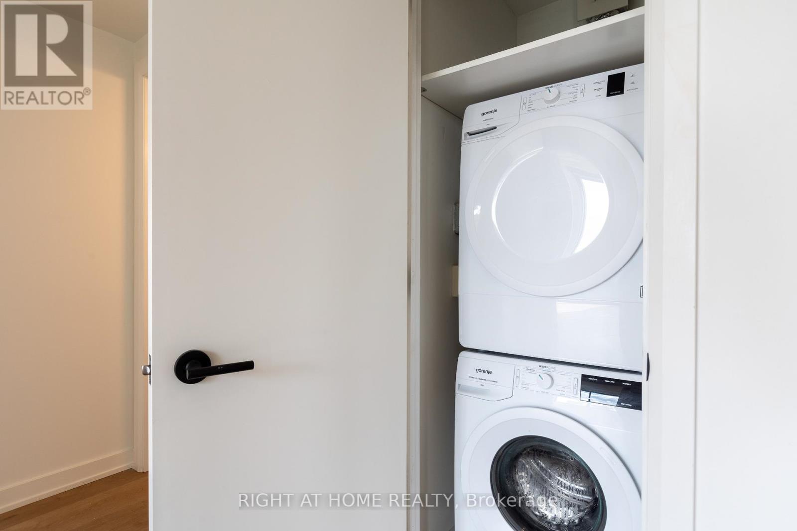 401 - 7 Fairbank Avenue W, Toronto, Ontario  M6E 3Y5 - Photo 23 - W12993524