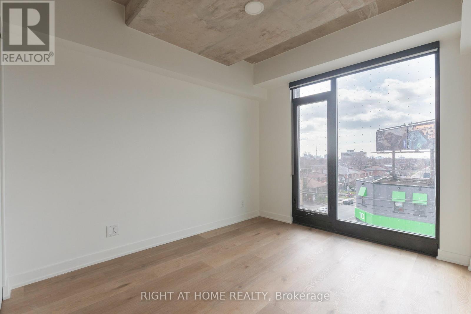 401 - 7 Fairbank Avenue W, Toronto, Ontario  M6E 3Y5 - Photo 5 - W12993524