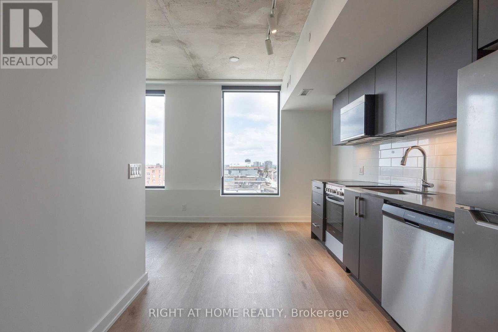 503 - 7 Fairbank Avenue W, Toronto, Ontario  M6E 3Y5 - Photo 10 - W12993526