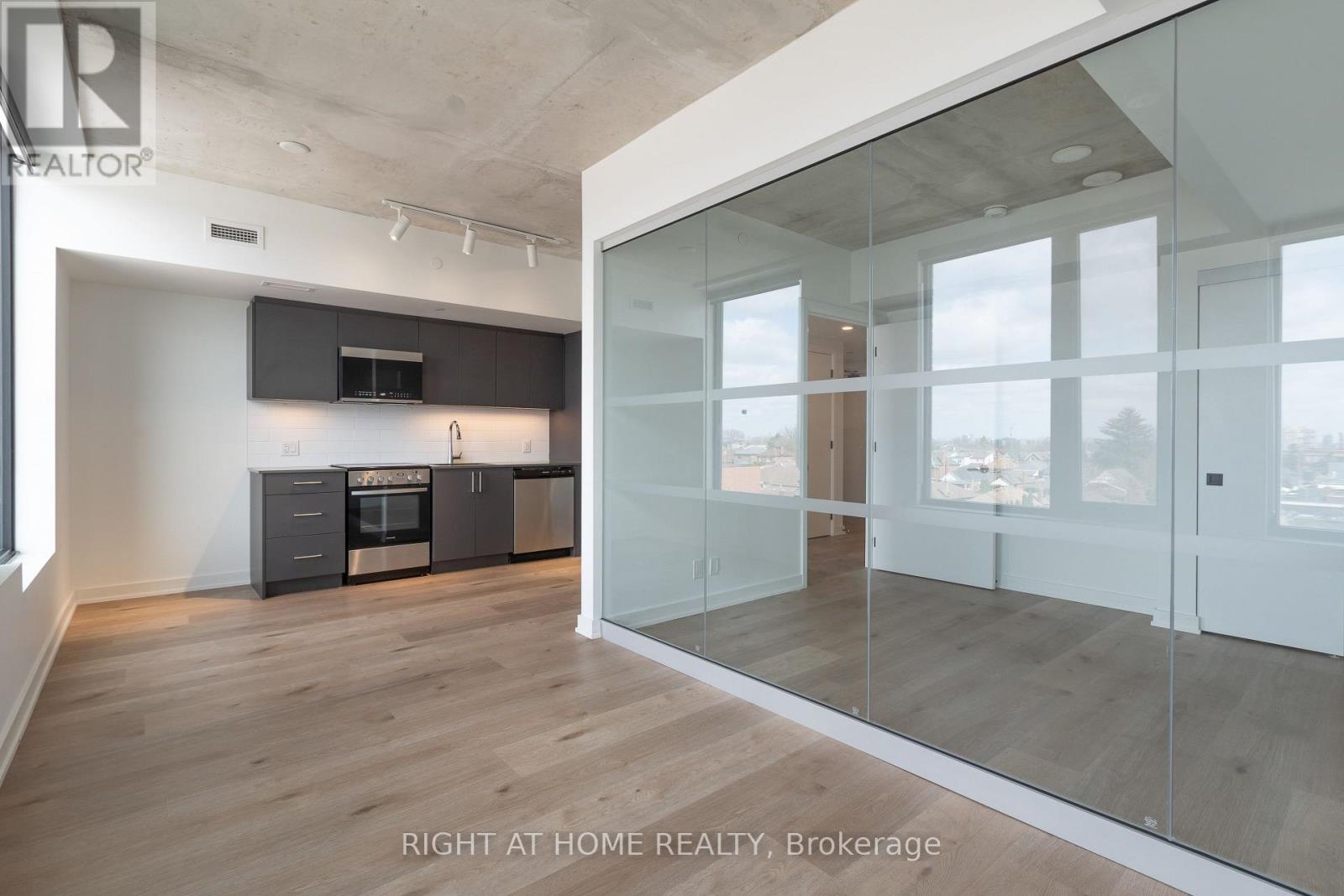 503 - 7 Fairbank Avenue W, Toronto, Ontario  M6E 3Y5 - Photo 14 - W12993526