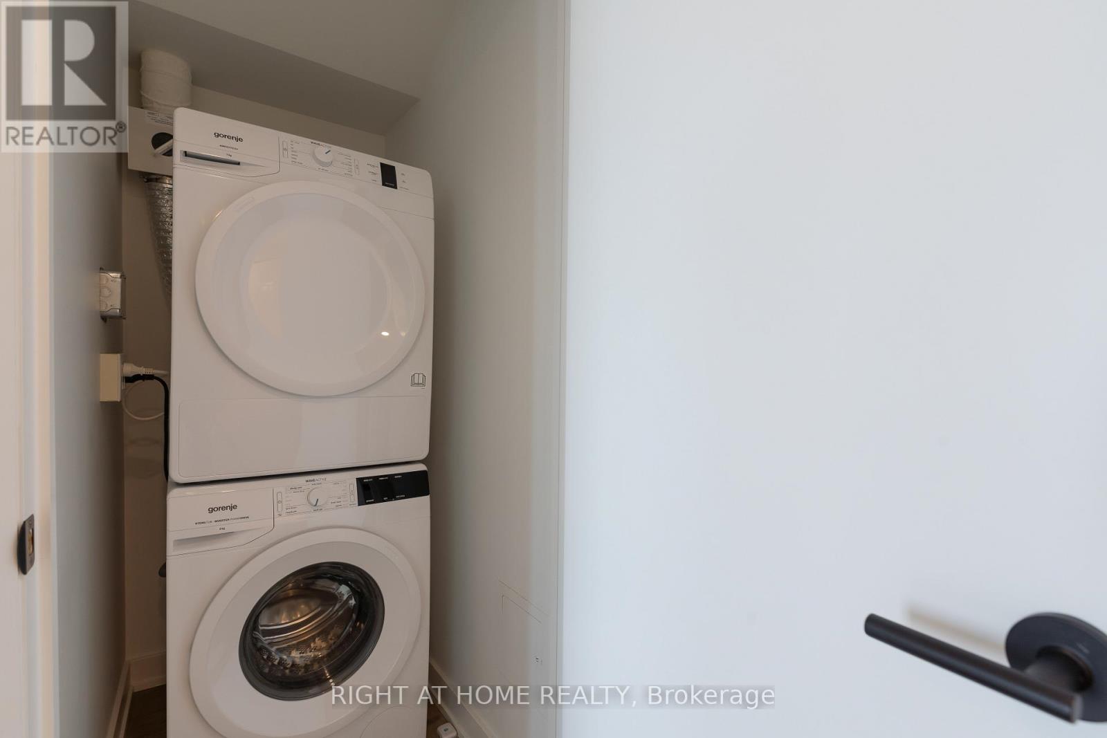 503 - 7 Fairbank Avenue W, Toronto, Ontario  M6E 3Y5 - Photo 16 - W12993526