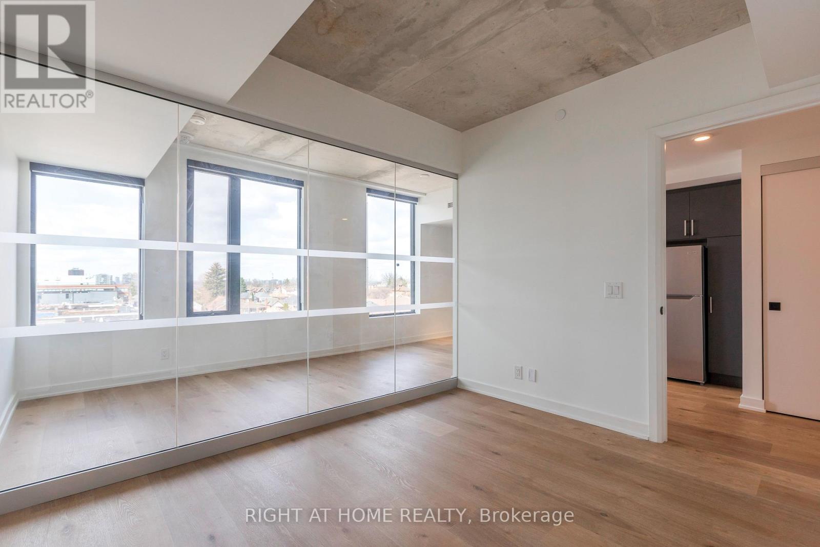 503 - 7 Fairbank Avenue W, Toronto, Ontario  M6E 3Y5 - Photo 7 - W12993526