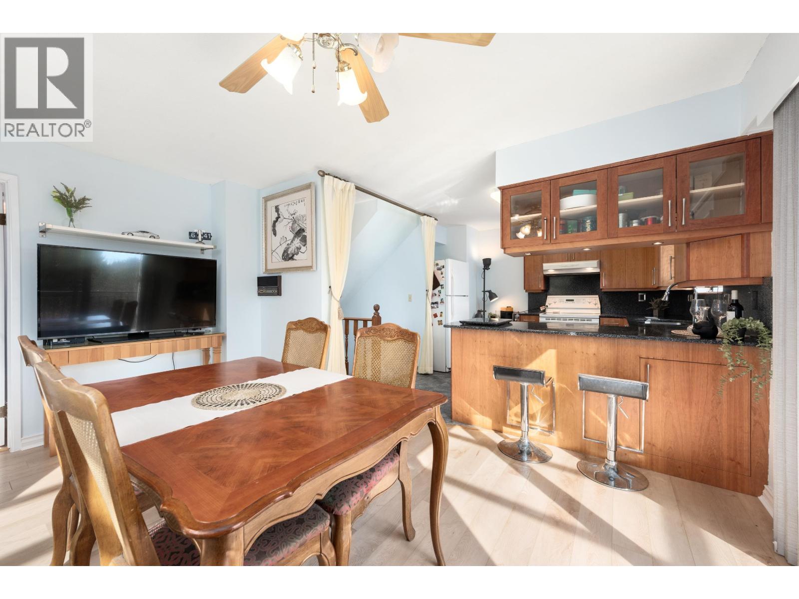 2950 Keets Drive, Coquitlam, British Columbia  V3C 4R6 - Photo 13 - R3110764