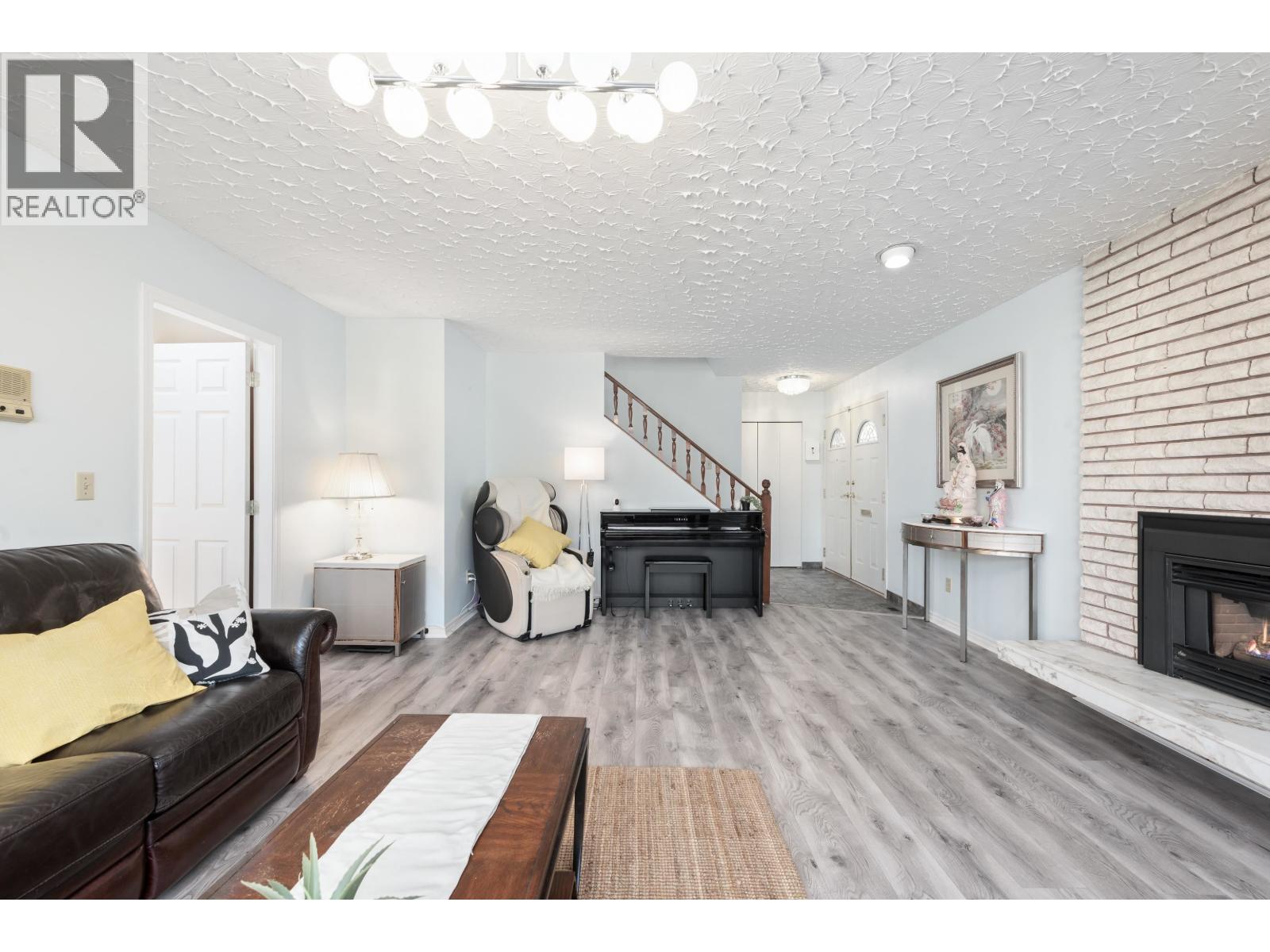 2950 Keets Drive, Coquitlam, British Columbia  V3C 4R6 - Photo 7 - R3110764