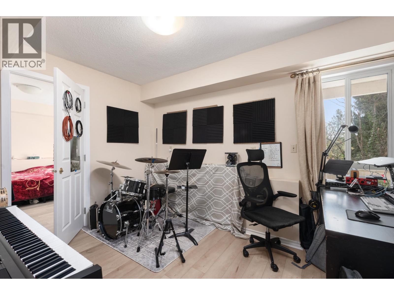 2950 Keets Drive, Coquitlam, British Columbia  V3C 4R6 - Photo 28 - R3110764