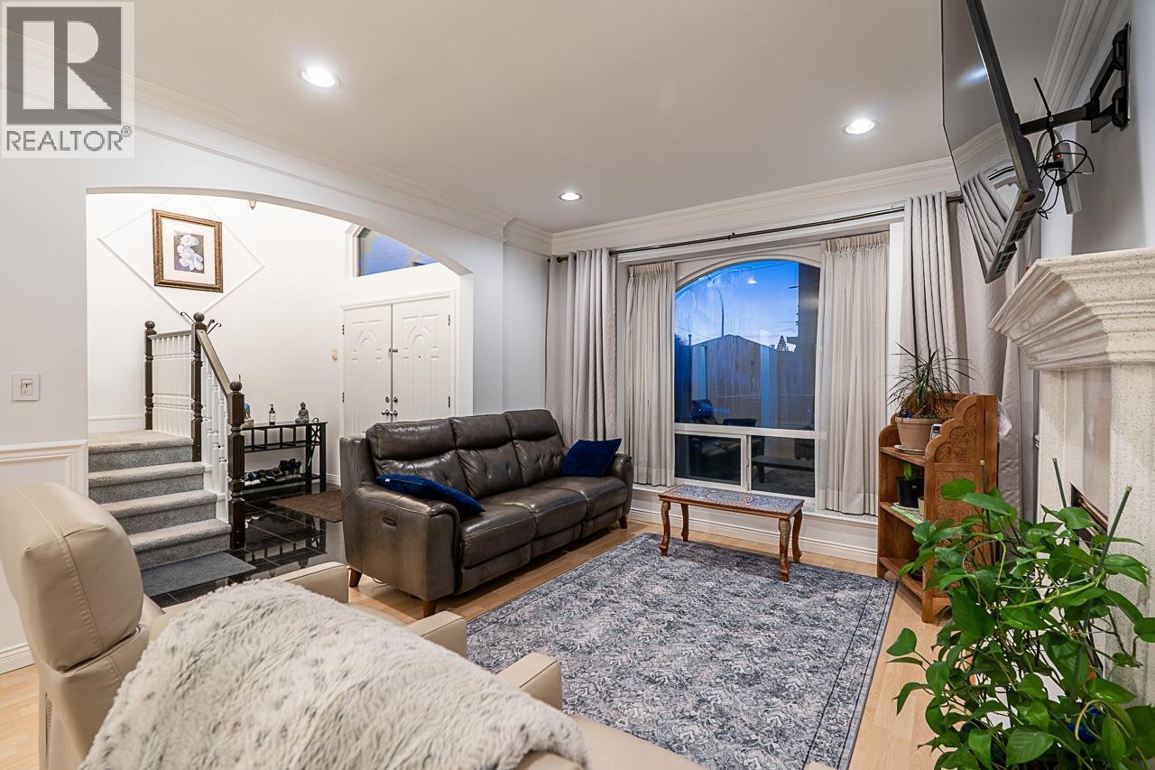 8438 14th Avenue, Burnaby, British Columbia  V3N 2C4 - Photo 9 - R3110647