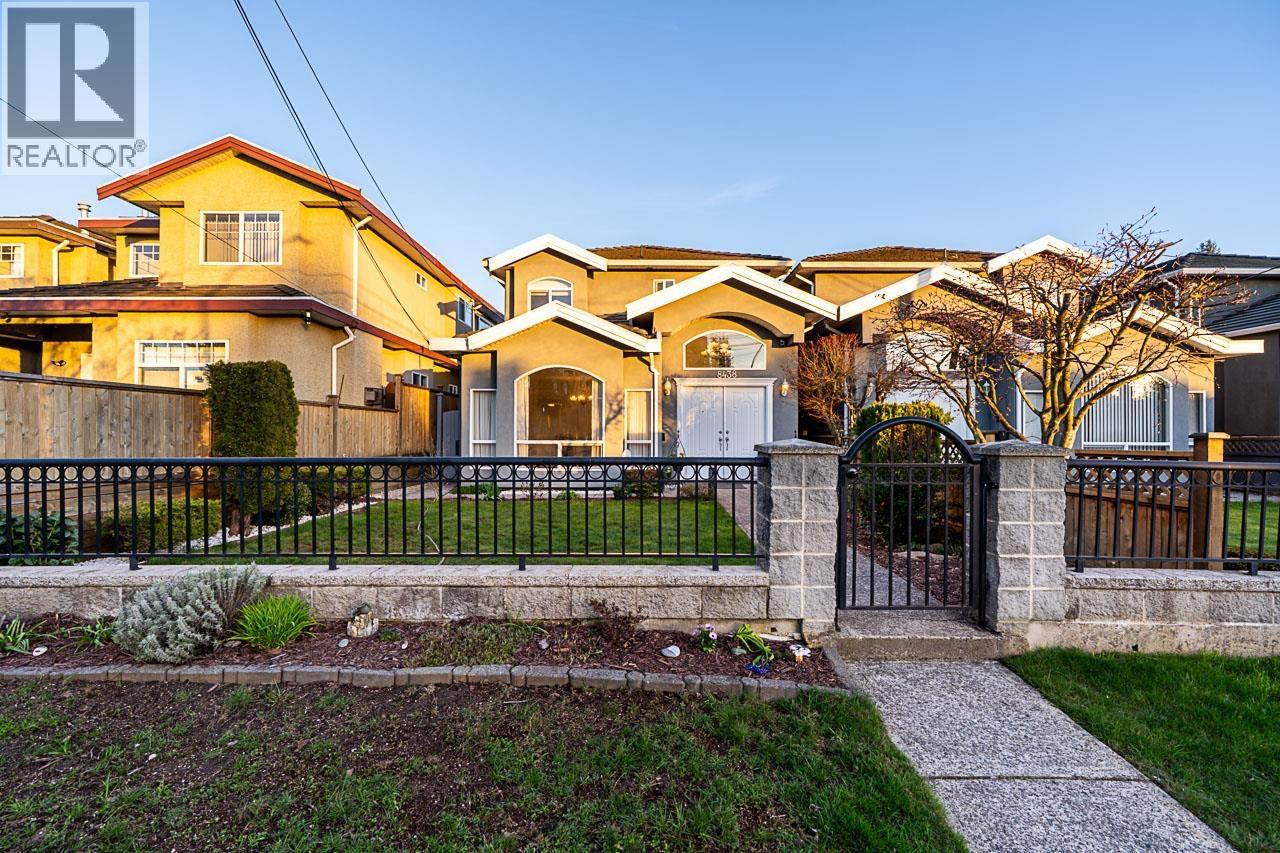 8438 14th Avenue, Burnaby, British Columbia  V3N 2C4 - Photo 3 - R3110647