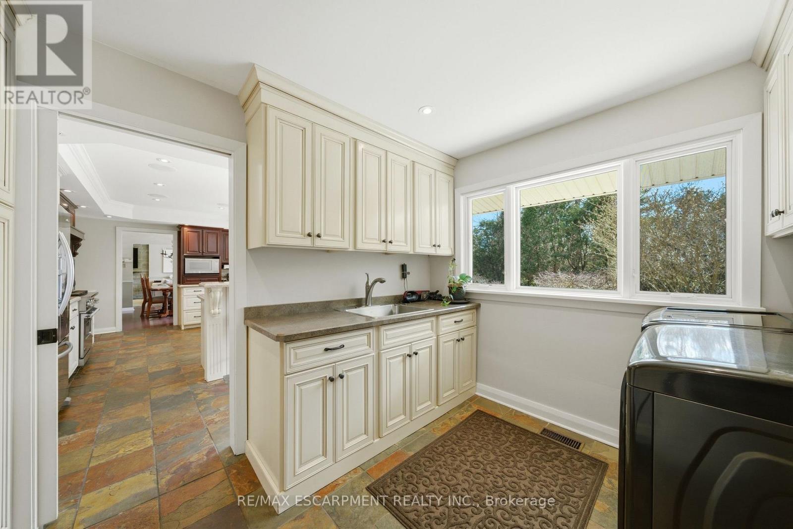 6 Summit Circle, Norfolk, Ontario N3Y 3K8 - Photo 19 - X12993510