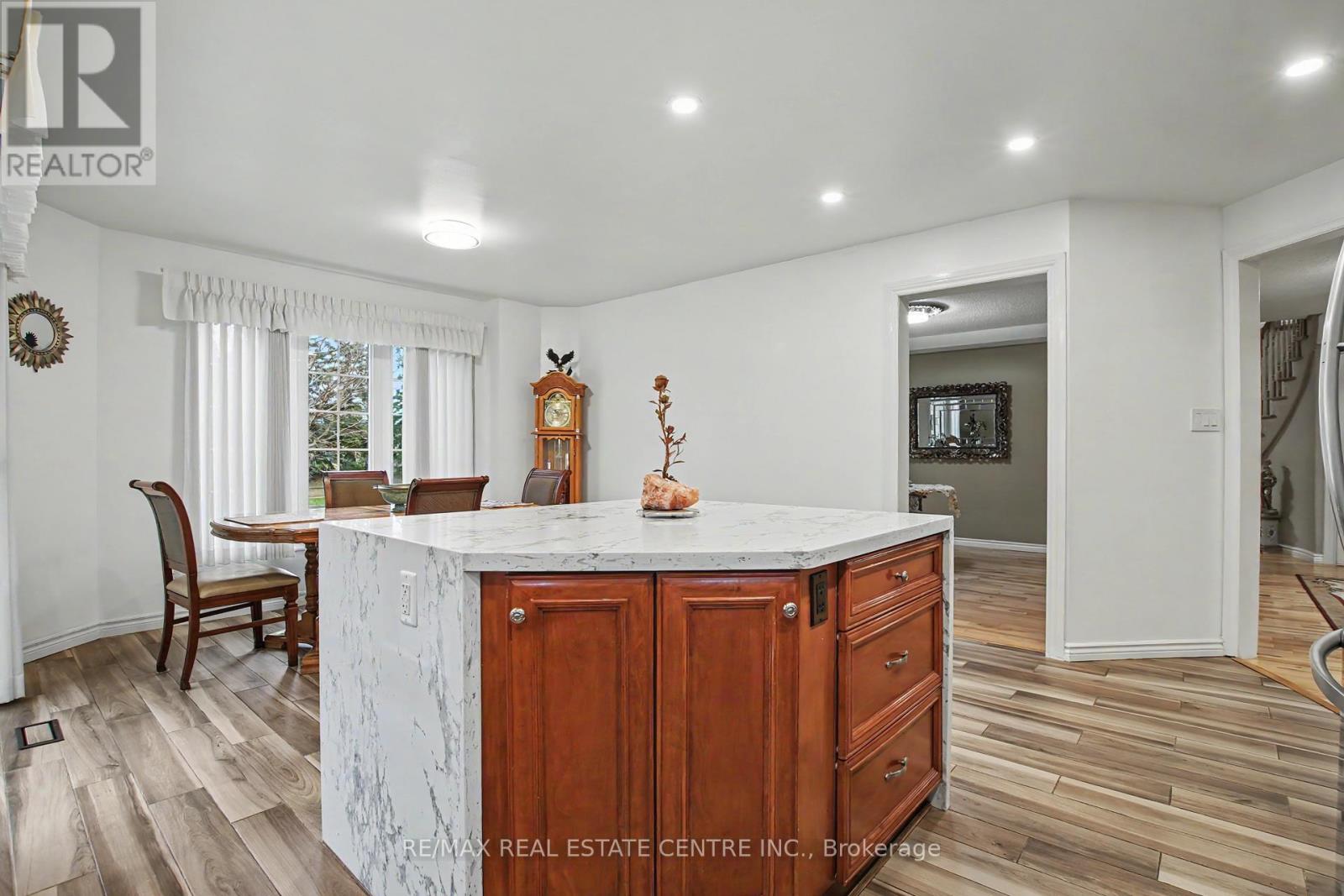 342 Saginaw Parkway, Cambridge, Ontario N1T 1R8 - Photo 12 - X12993514