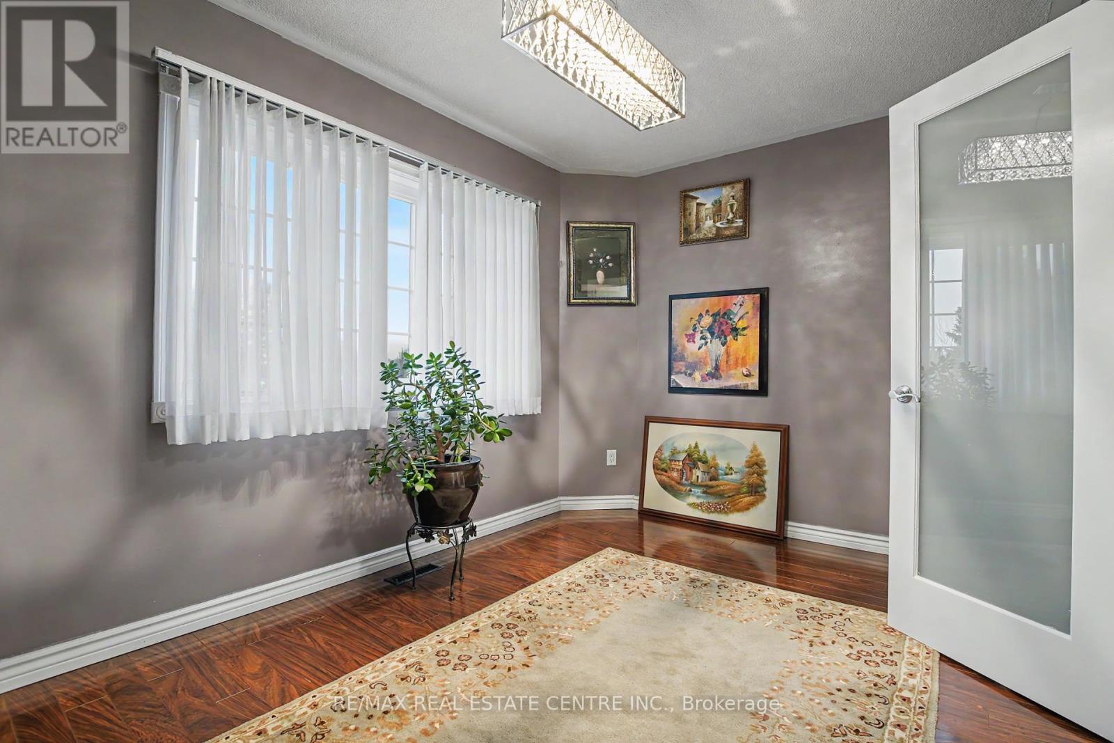 342 Saginaw Parkway, Cambridge, Ontario N1T 1R8 - Photo 23 - X12993514