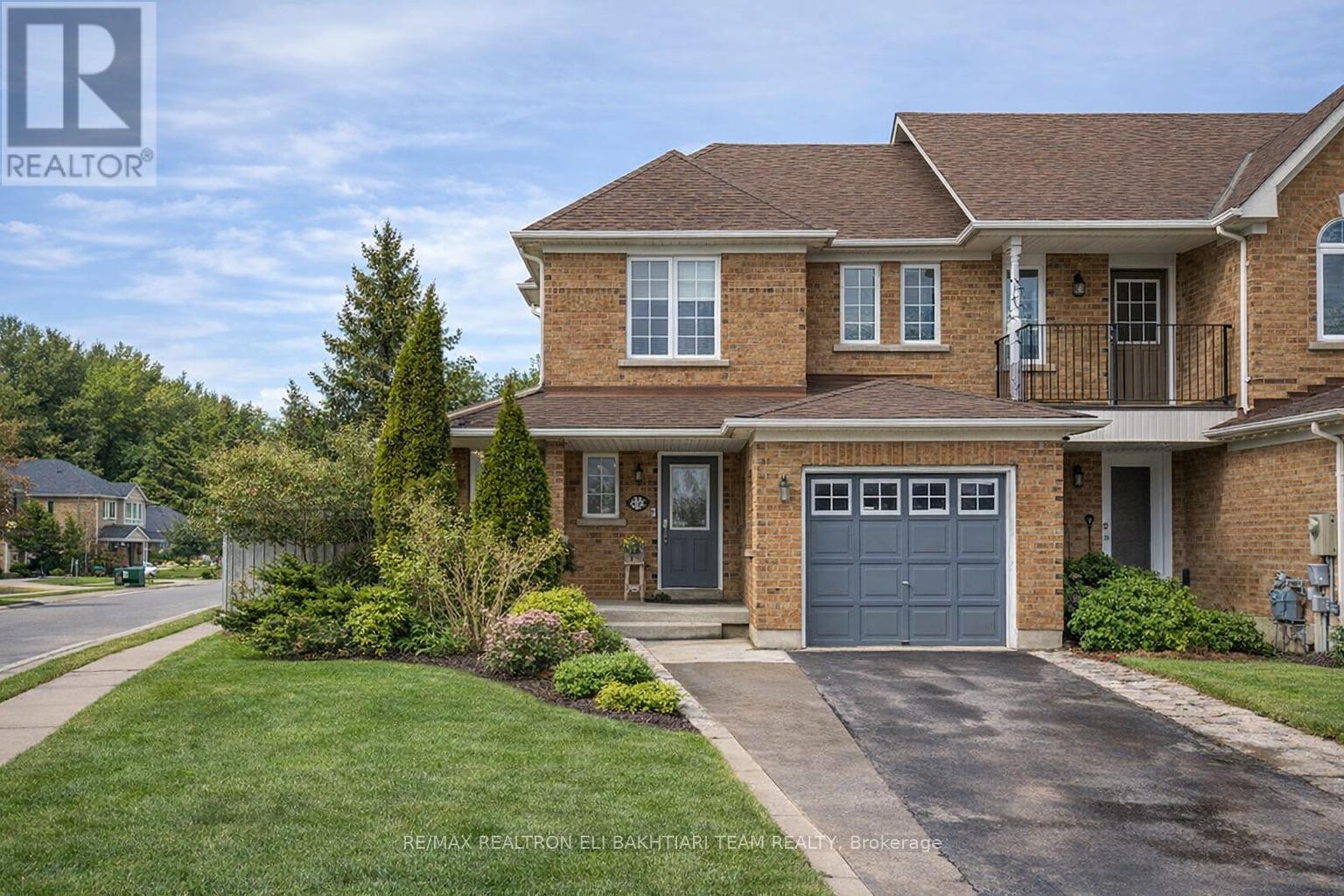 133 Long Point Drive, Richmond Hill, Ontario  L4E 3Z6 - Photo 3 - N12991968