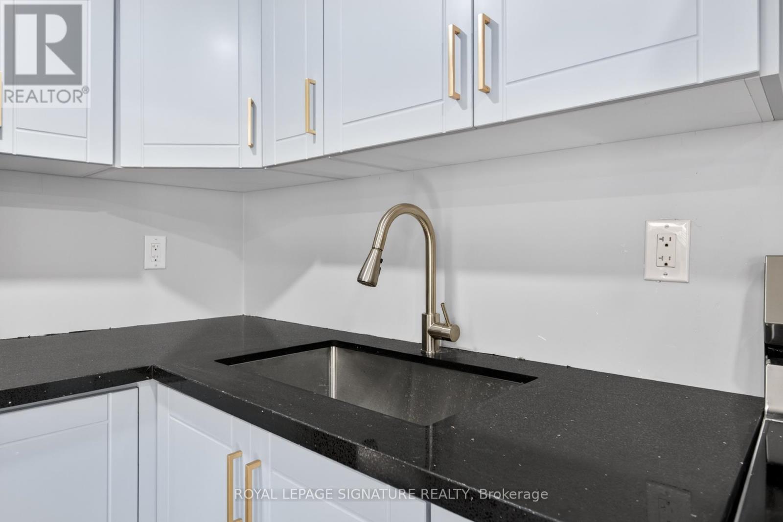 533 Yates Drive, Milton, Ontario  L9T 6Z3 - Photo 9 - W12991206