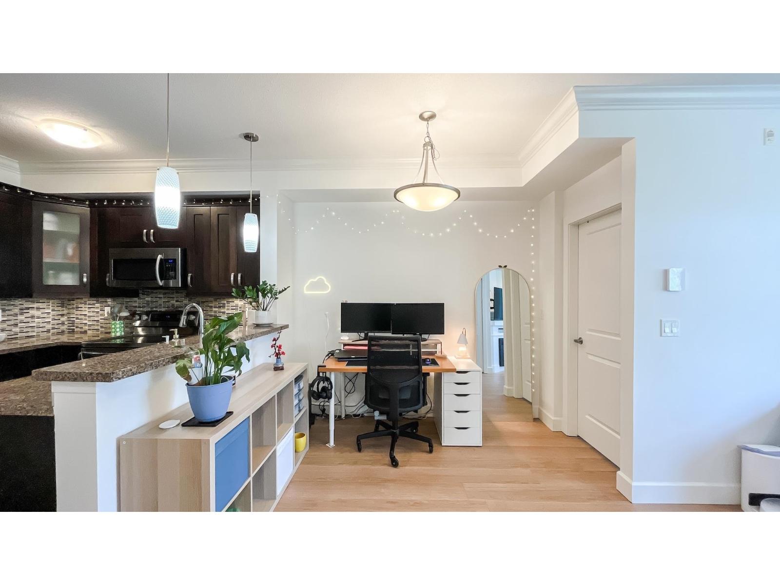 301 13897 Fraser Highway, Surrey, British Columbia  V3T 0G8 - Photo 8 - R3110795