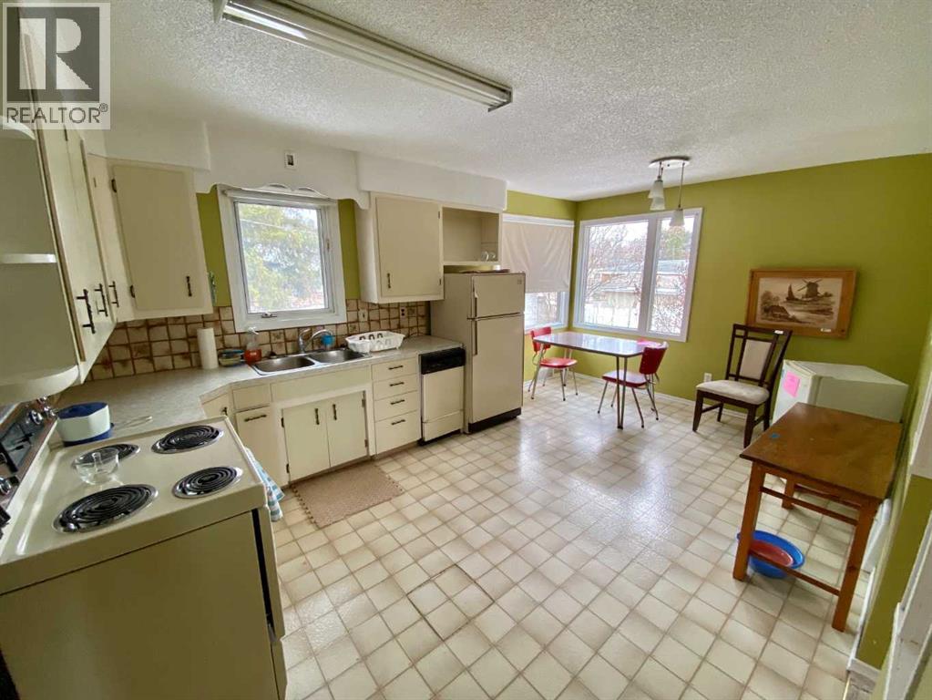 4709 46 Street, Camrose, Alberta  T4V 1G5 - Photo 11 - A2298237