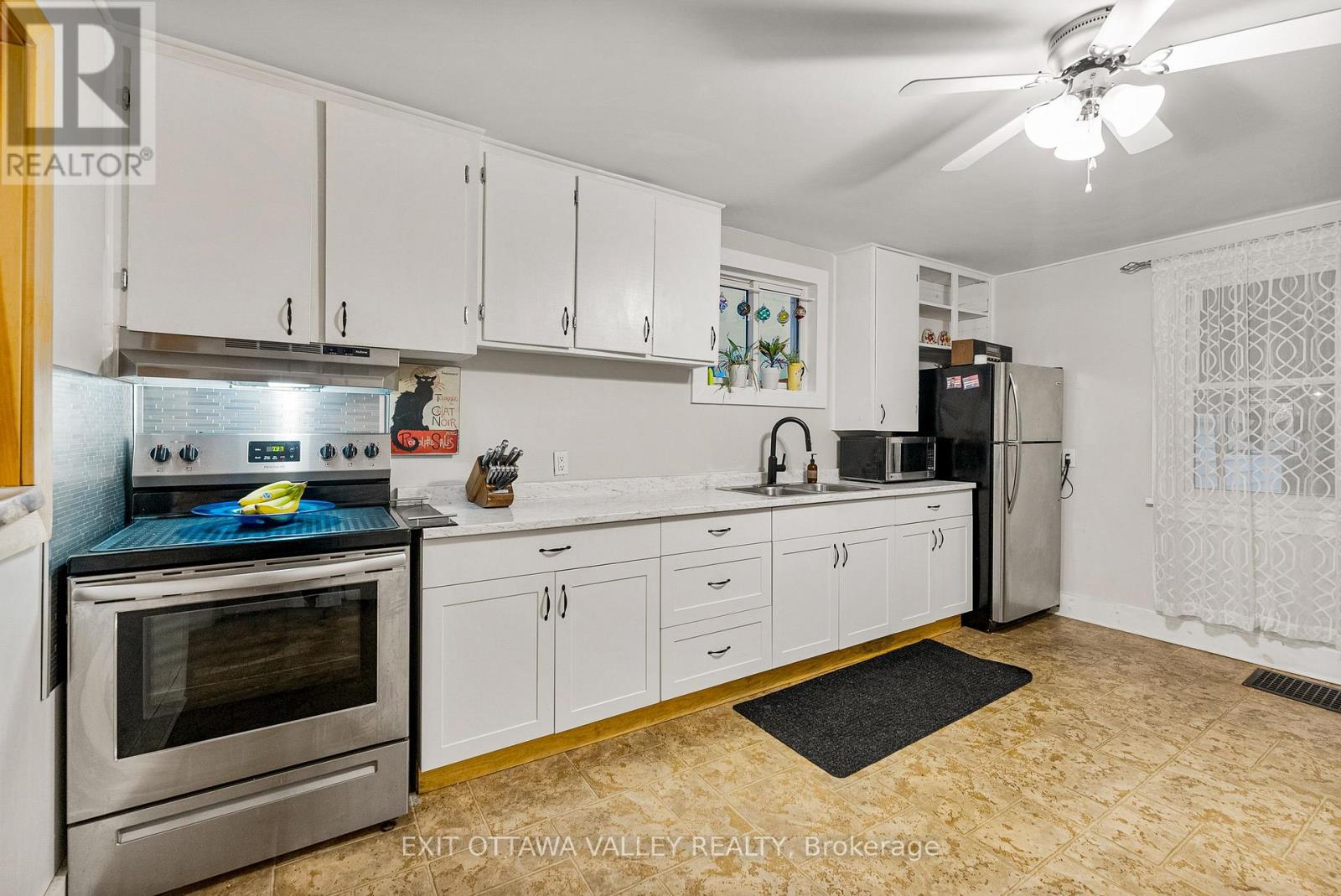 329 Third Avenue, Pembroke, Ontario K8A 5G5 - Photo 13 - X12991120