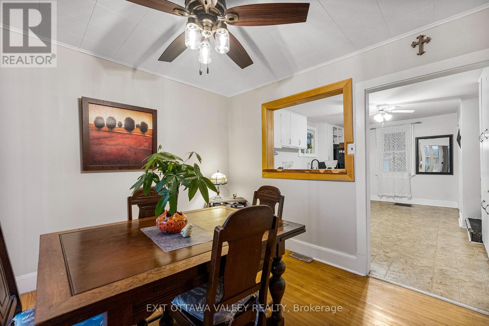 329 Third Avenue, Pembroke, Ontario K8A 5G5 - Photo 11 - X12991120