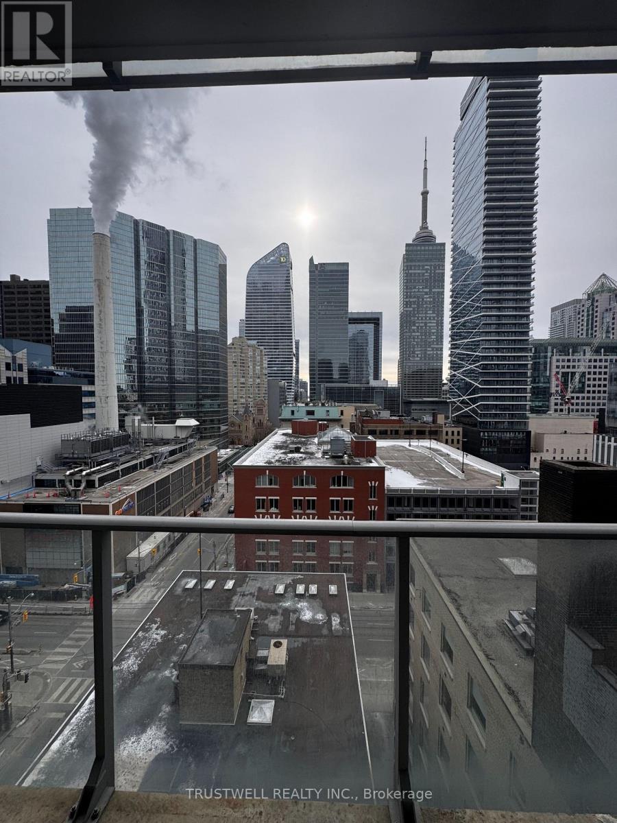 1109 - 126 Simcoe Street, Toronto, Ontario  M5H 4E6 - Photo 8 - C12993558