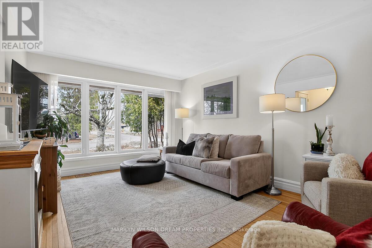 2105 Bangor Street, Ottawa, Ontario  K1G 2X6 - Photo 11 - X12993544