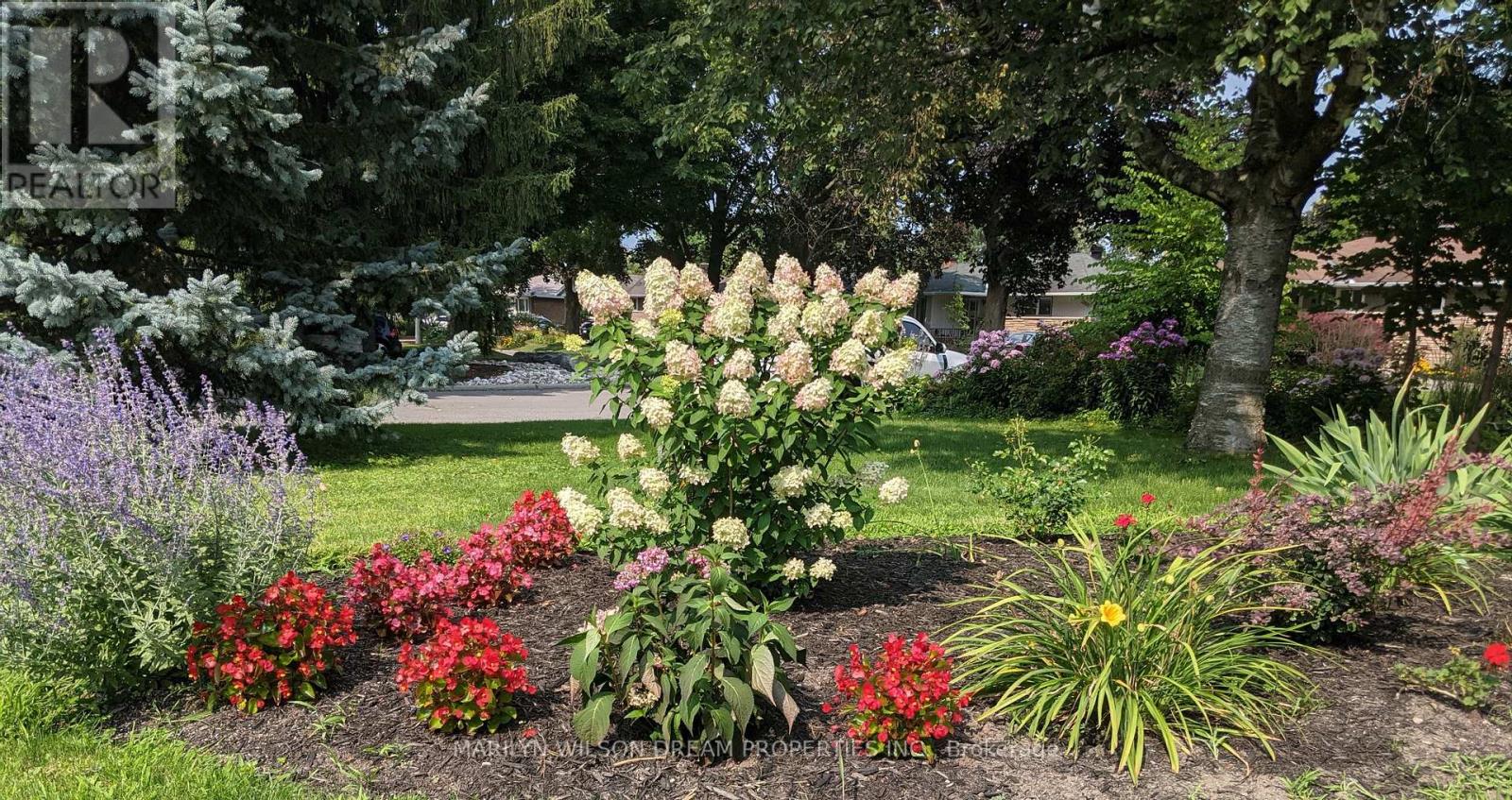 2105 Bangor Street, Ottawa, Ontario K1G 2X6 - Photo 6 - X12993544