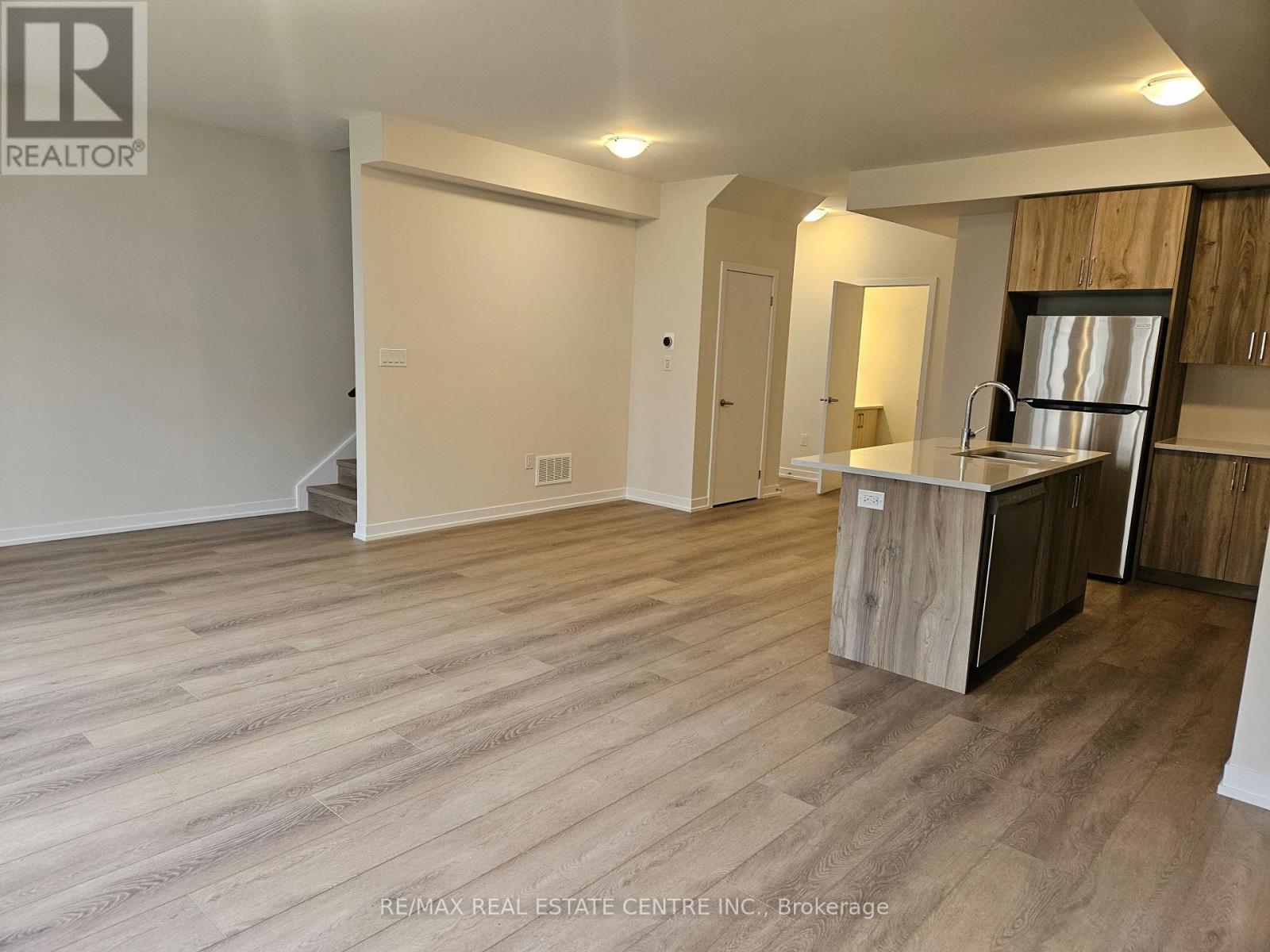 Upper - 22 Ziibi Way, Clarington, Ontario L1B 0W5 - Photo 2 - E12993572