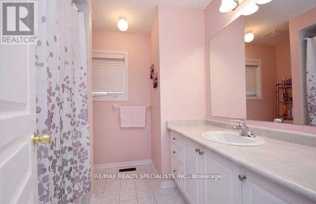 1307 Brandon Terrace, Milton, Ontario  L9T 7R3 - Photo 12 - W12993530
