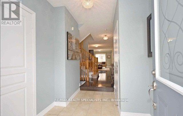 1307 Brandon Terrace, Milton, Ontario  L9T 7R3 - Photo 2 - W12993530