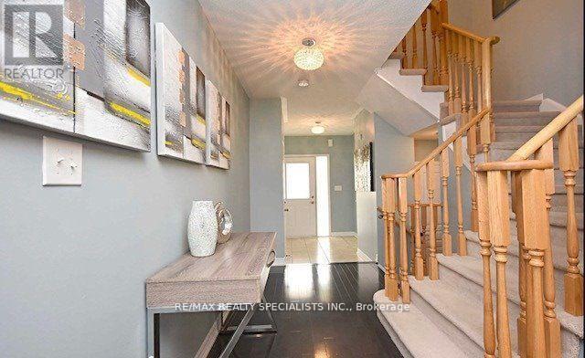 1307 Brandon Terrace, Milton, Ontario  L9T 7R3 - Photo 3 - W12993530