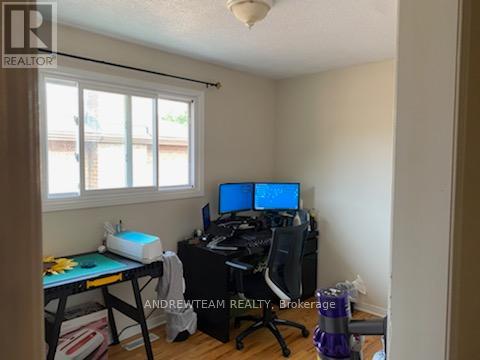 Front Unit - 4238 Greybrook Crescent, Mississauga, Ontario  L4W 3G7 - Photo 9 - W12993532