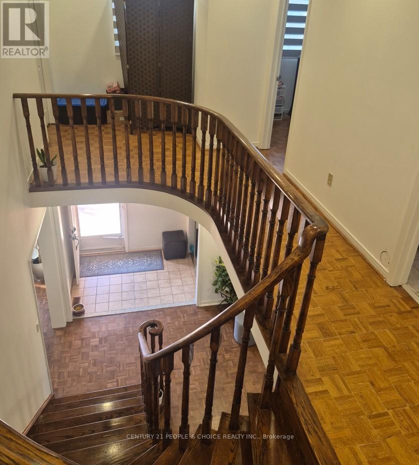 Upper - 1964 Aldermead Road, Mississauga, Ontario  L5M 3A1 - Photo 21 - W12993556