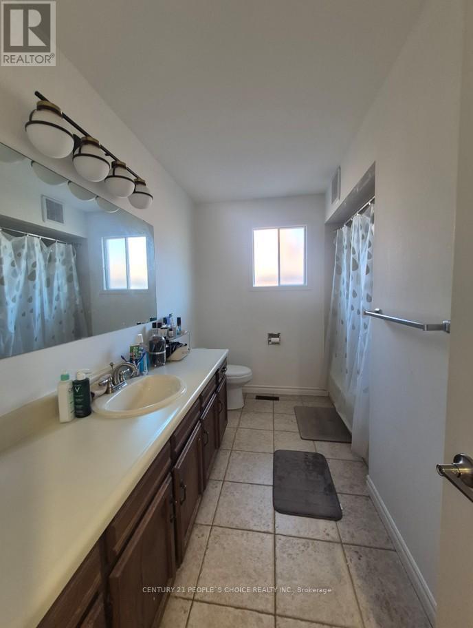 Upper - 1964 Aldermead Road, Mississauga, Ontario  L5M 3A1 - Photo 24 - W12993556