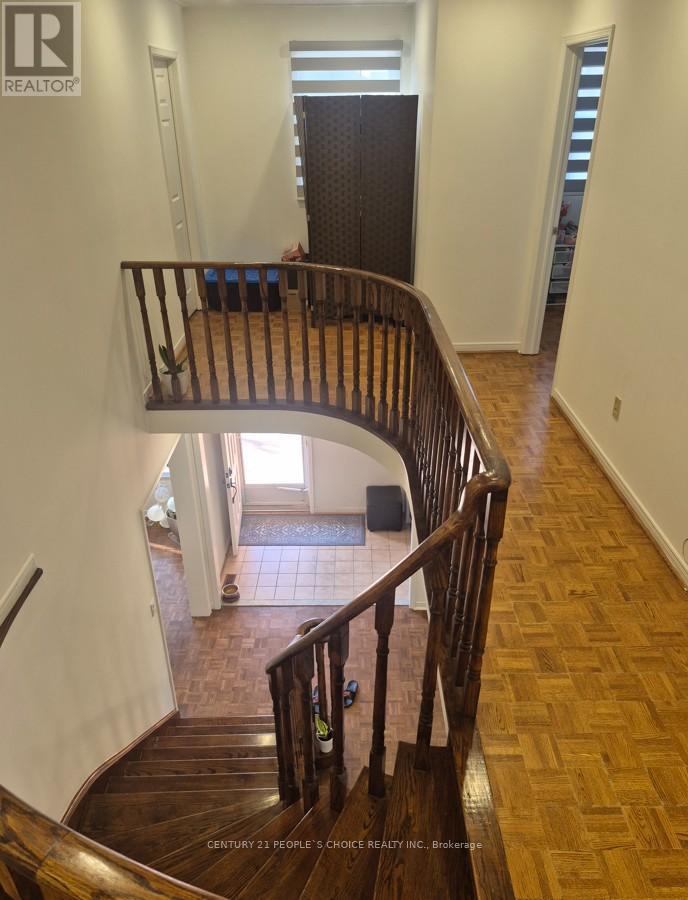 Upper - 1964 Aldermead Road, Mississauga, Ontario  L5M 3A1 - Photo 31 - W12993556