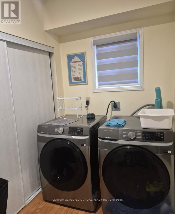 Upper - 1964 Aldermead Road, Mississauga, Ontario  L5M 3A1 - Photo 32 - W12993556